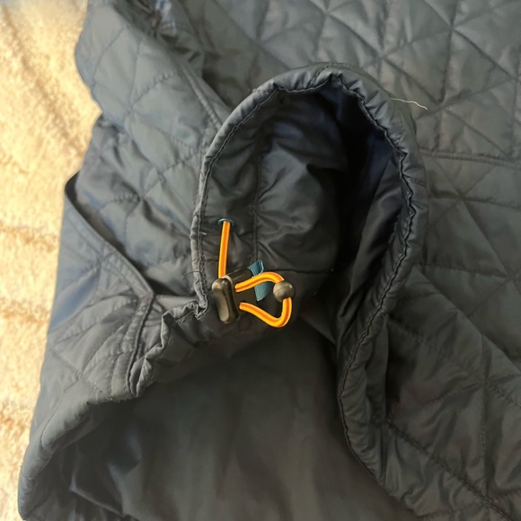 L.L. Bean Insulated Pullover - Picture 4 of 5